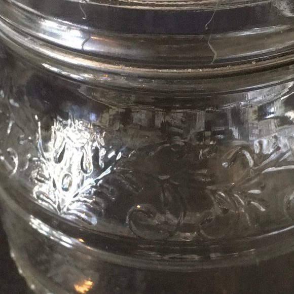 Vintage Floral Cove 5” Glass Wire Bale Canister 3/4 L. - Picture 8 of 9